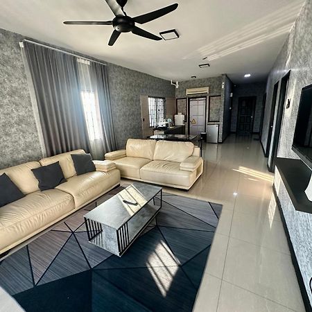 Homestay Aiyu - Luxury Stay Shah Alam Exterior photo